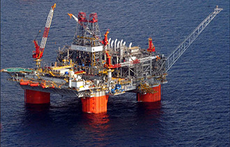 BP&#039;s Thunder Horse platform in the Gulf of Mexico. Creative Commons photo/Andyminicooper.