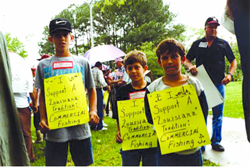 On the first day of Louisiana's 1995 legislative session, fishing families traveled to Baton Rouge to demonstrate how many people a net ban would put out of business. Robert Fritchey photo.