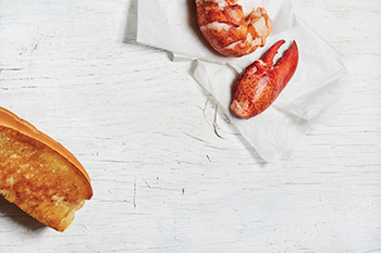 2016 0810 lobsterollDOWNEAST