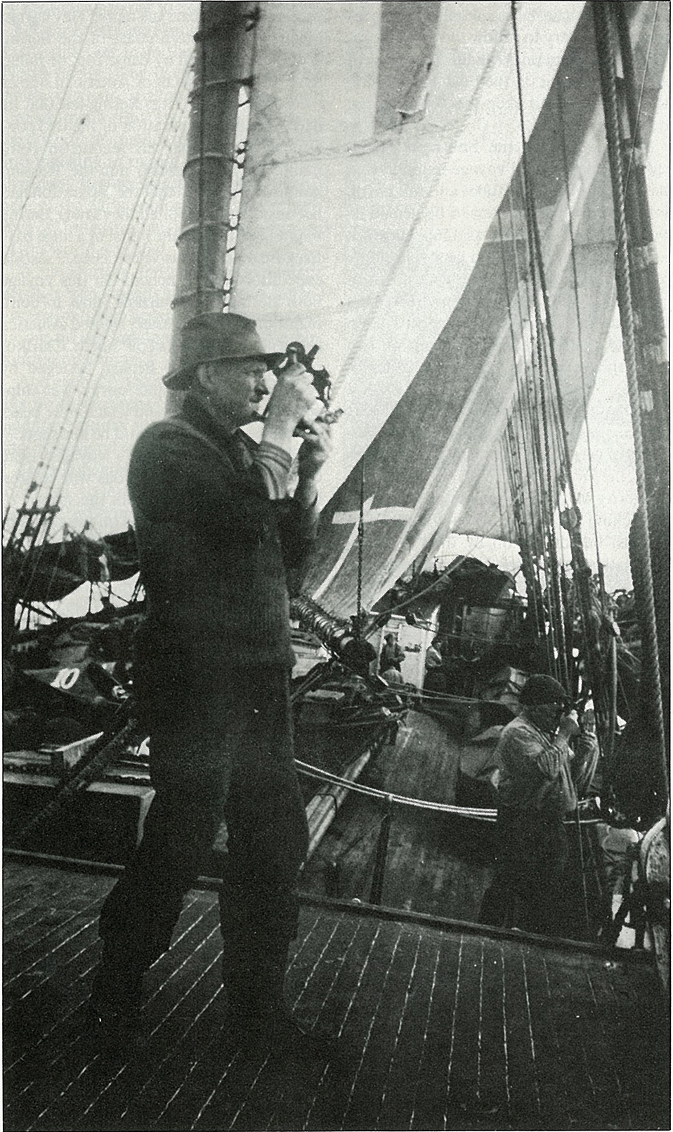 2016 0330 2016 BG sextant