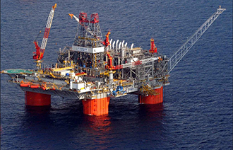 BP&#039;s Thunder Horse platform in the Gulf of Mexico. Creative Commons photo/Andyminicooper.