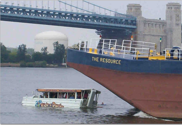 03.08.11.duckboat-ntsb