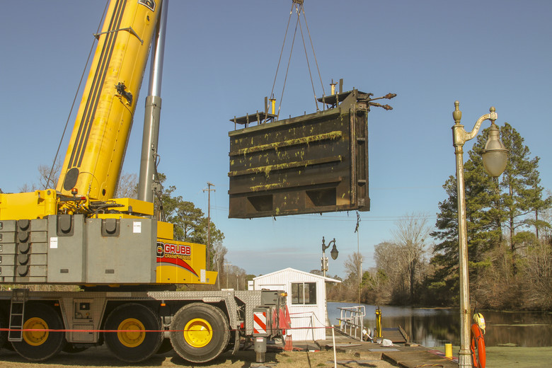 South Mills Lock closed for gate restoration