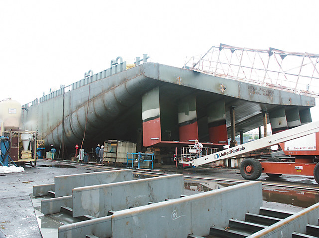 2004_July_gunderson barge.jpg