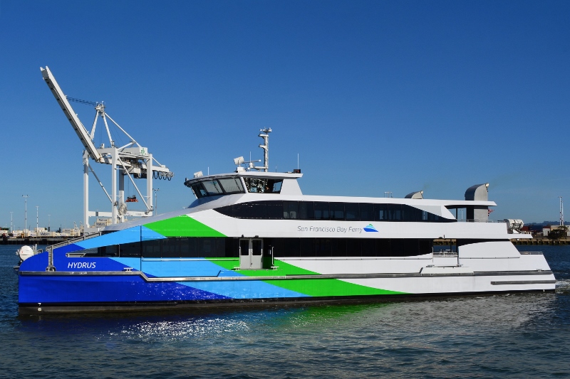 Hydrus photo by Incat port side (800x533)