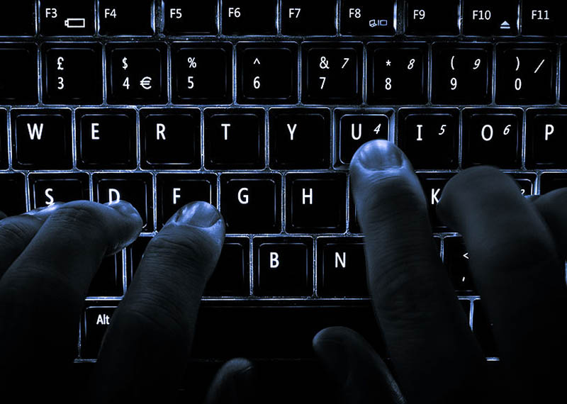 backlit_keyboard_generic_hacking_cc_colin