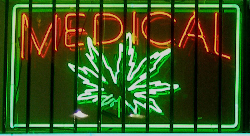 medical-marijuana-sign_calif_cc_photohound