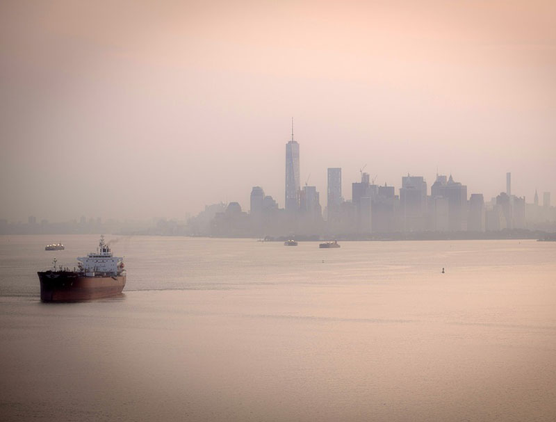 nyc_manhattan_skyline_tanker_cc_piercarloabate