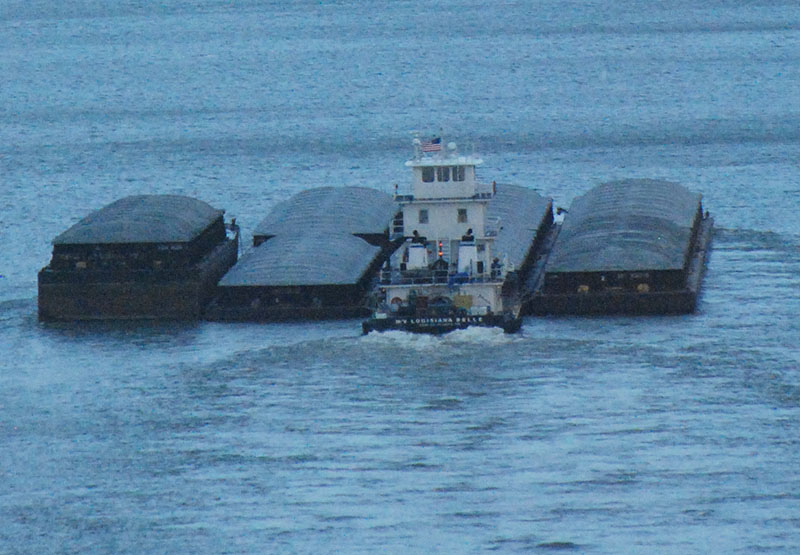 towboat-hopper-barges-miss-river-2