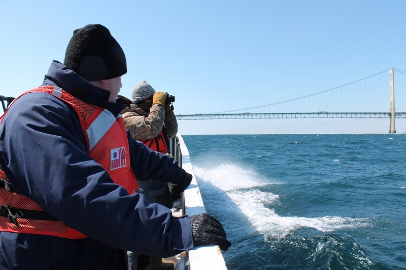 Straits of Mackinac oil spill response