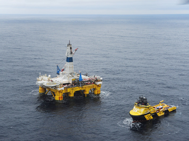 Polar Pioneer in the Barents Sea