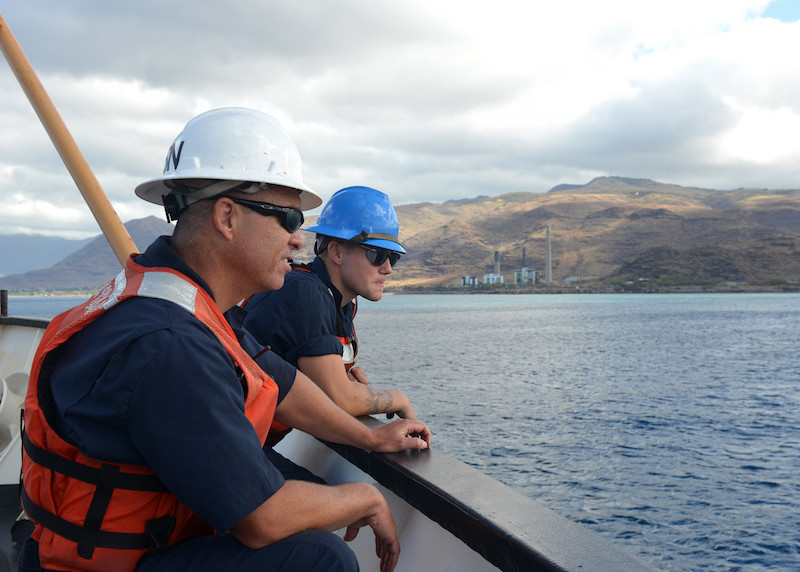 Coast Guard Cutter Walnut conducts ATON patrol off Hawaii