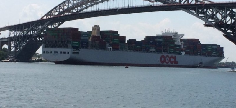bayonne-bridge-with-oocl-berlin-july-17-2017