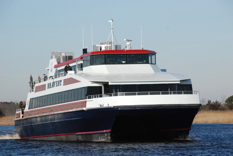 Bravest starboard bow quarter (800x536)