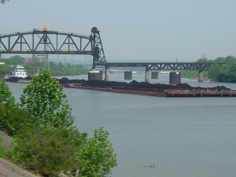 coal-barge_ohio-river-cc-censusdata