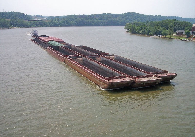 Coal-barge-Ohio-River-CC-TimKiser