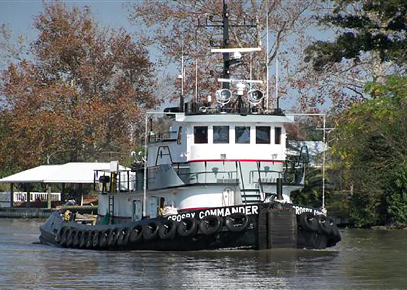crosby_commander_tug