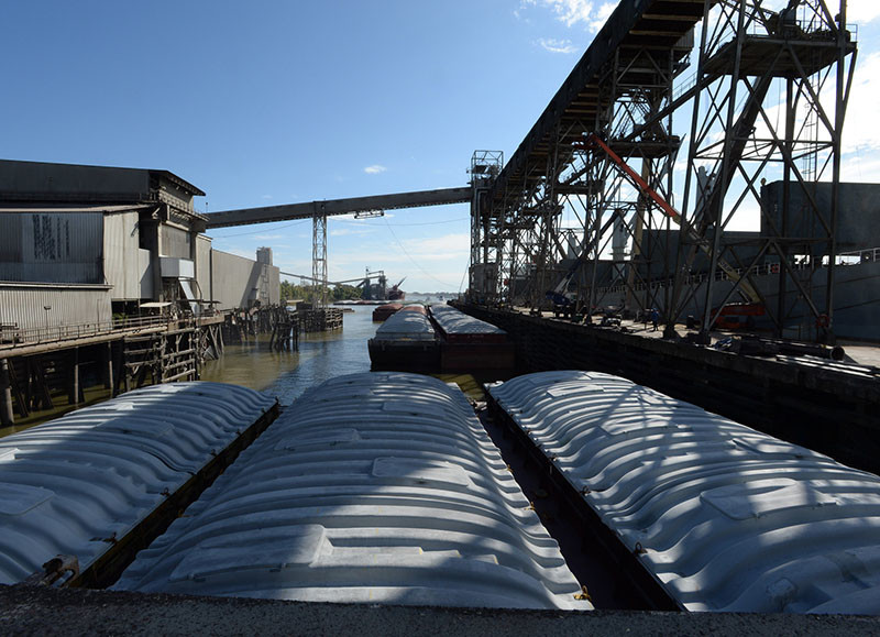 Grain-barges-NOLA-USDA