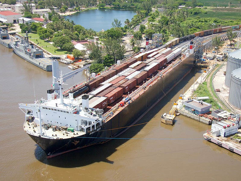 ISH-rail-ferry-CC-JoManel