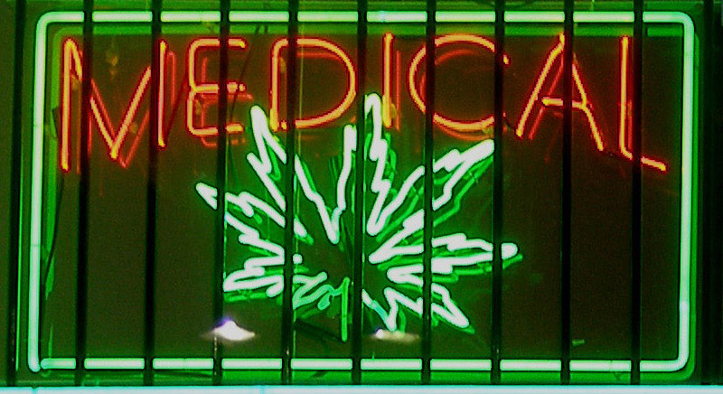 medical-marijuana-sign_calif_cc_photohound