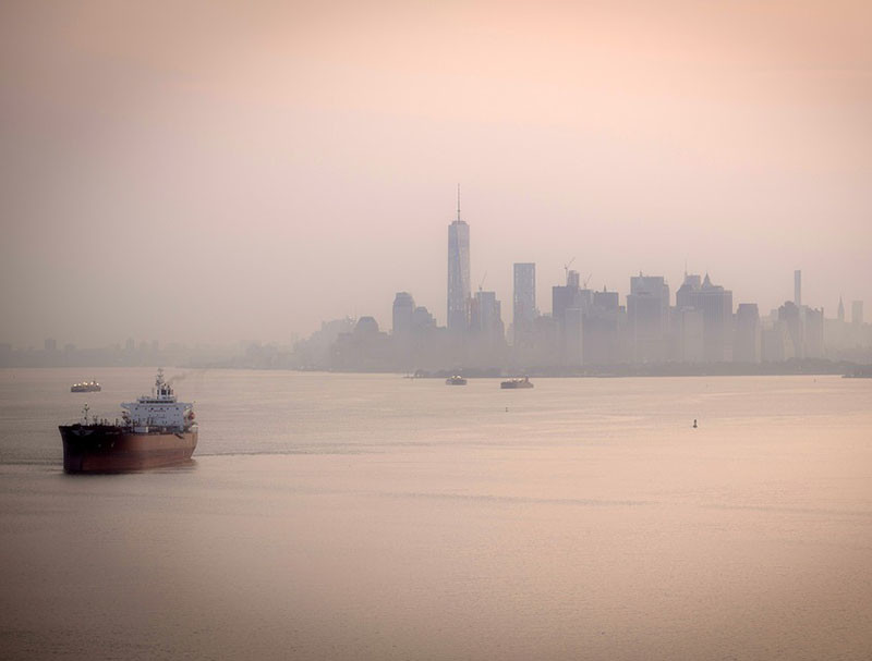 nyc_manhattan_skyline_tanker_cc_piercarloabate