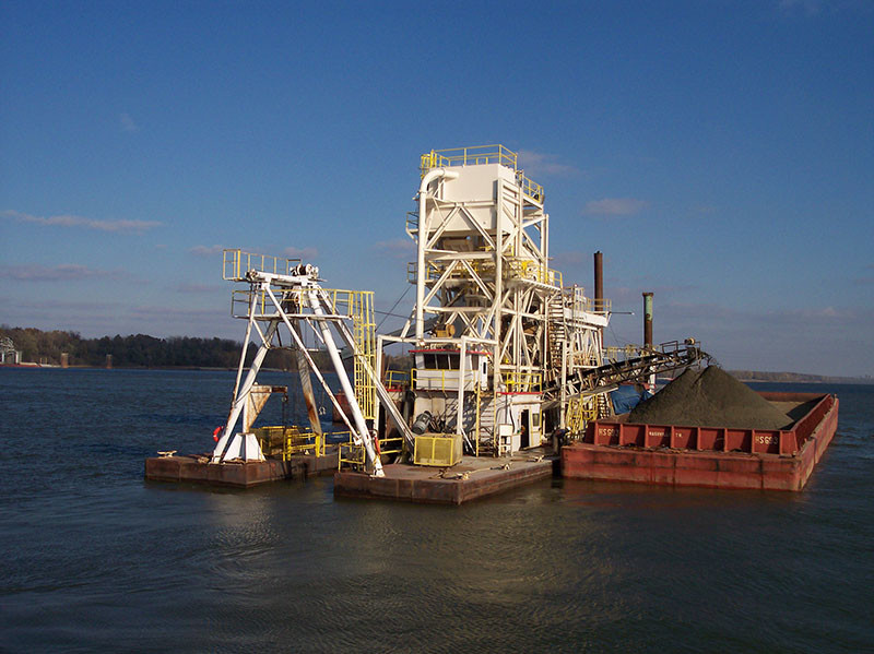 sand-dredge-hunter-marine