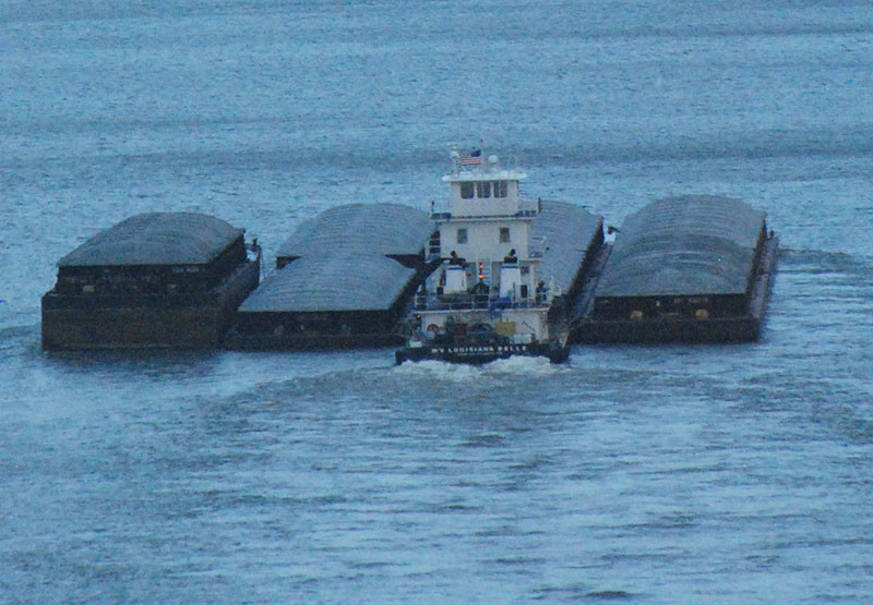 towboat-hopper-barges-miss-river-2
