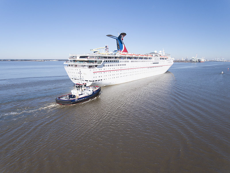 trident_rotortug_cruiseship