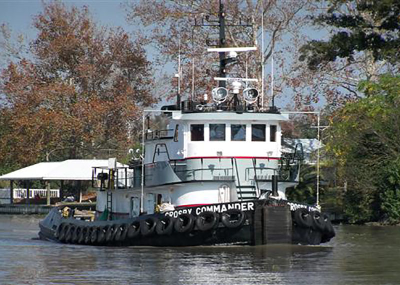 crosby_commander_tug