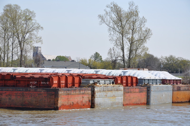 High steel prices curtail new hopper barge construction