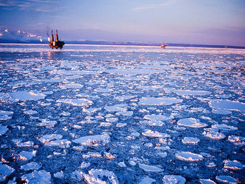 oil-rigs-icy-waters-alaska-bsee