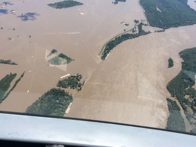 flooding_aerial_mississippi_river_2017_uscg