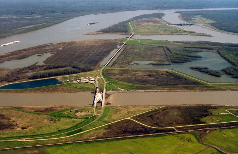 sediment-build-up-mississippi-river